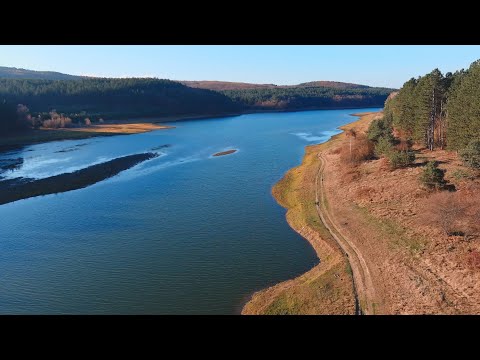 Видео: Спомняйки си златна ера в тъмната ера на Камелот