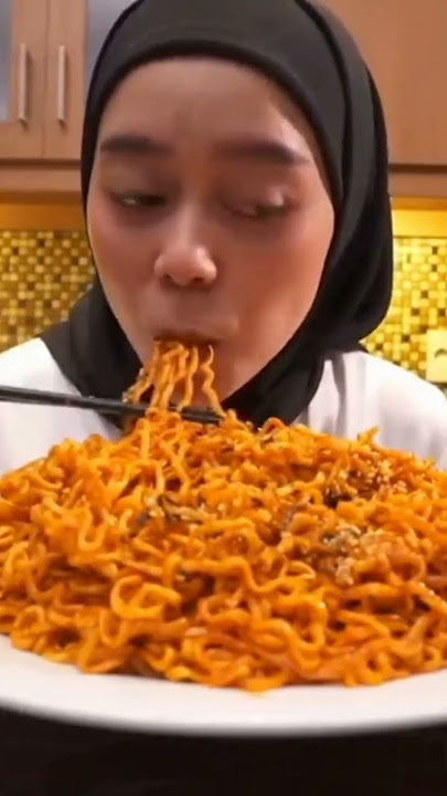 Lesti mukbang mie pedas #short #shortvideo #lestikejora #leslar #lesti #fyp