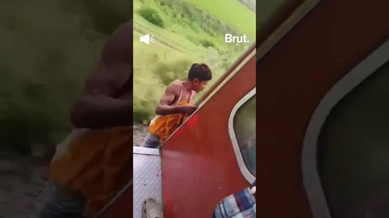 This Man Allegedly Stole A Phone On Train But Passengers Took Matters Into Their Own Hands 