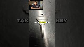 WEIRD key: Kwikset Blade with Schlage Head???