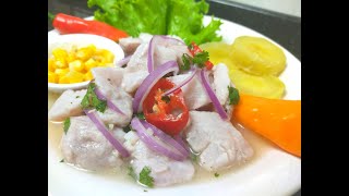 (Paso a paso) como hacer un rico ceviche fácil y barato - Como fazer Ceviche Peruano fácil e barato.