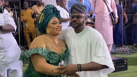 ODUNLADE ADEKOLA ON DANCING FLOOR AT LAIDE BAKARE MOTHER’S 70TH BIRTHDAY CELEBRATION 