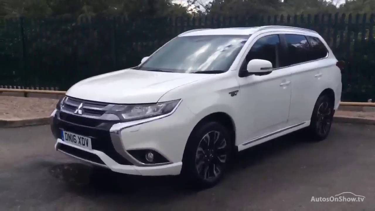 MITSUBISHI OUTLANDER PHEV GX 4H WHITE 2016 - YouTube