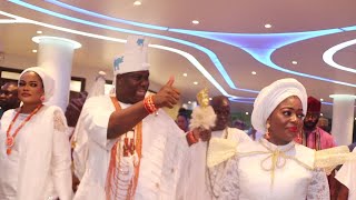 OONI OF IFE WALK MAJESTICALLY WITH THREE OF HIS OLORI'S OLORI MARIAM,OLORI ASHLEY ND OLORI ADEMILUYI