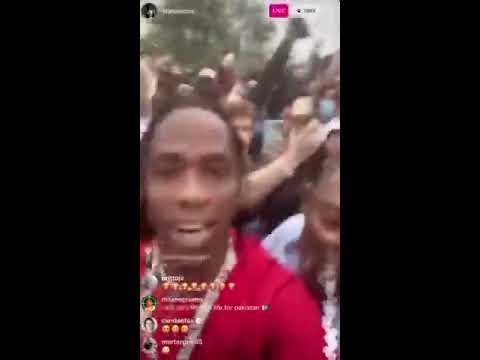 Travis Scott &Amp; His Fans Outside Mcdonalds On Ig Live [Wild]