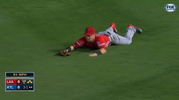 Calhoun makes an amazing game-saving catch