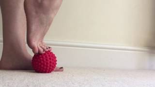 Foot exercise using a spikey massage ball screenshot 3