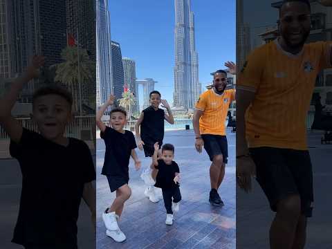 On continue de fêter en direct de Dubai 🇦🇪🇨🇮 #family #dance #familytime