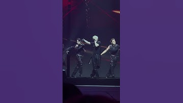 Upside Down Kiss @TXT_bighit #kpop #txt #concert #soobin #yeonjun #beomgyu #taehyun #hueningkai #moa