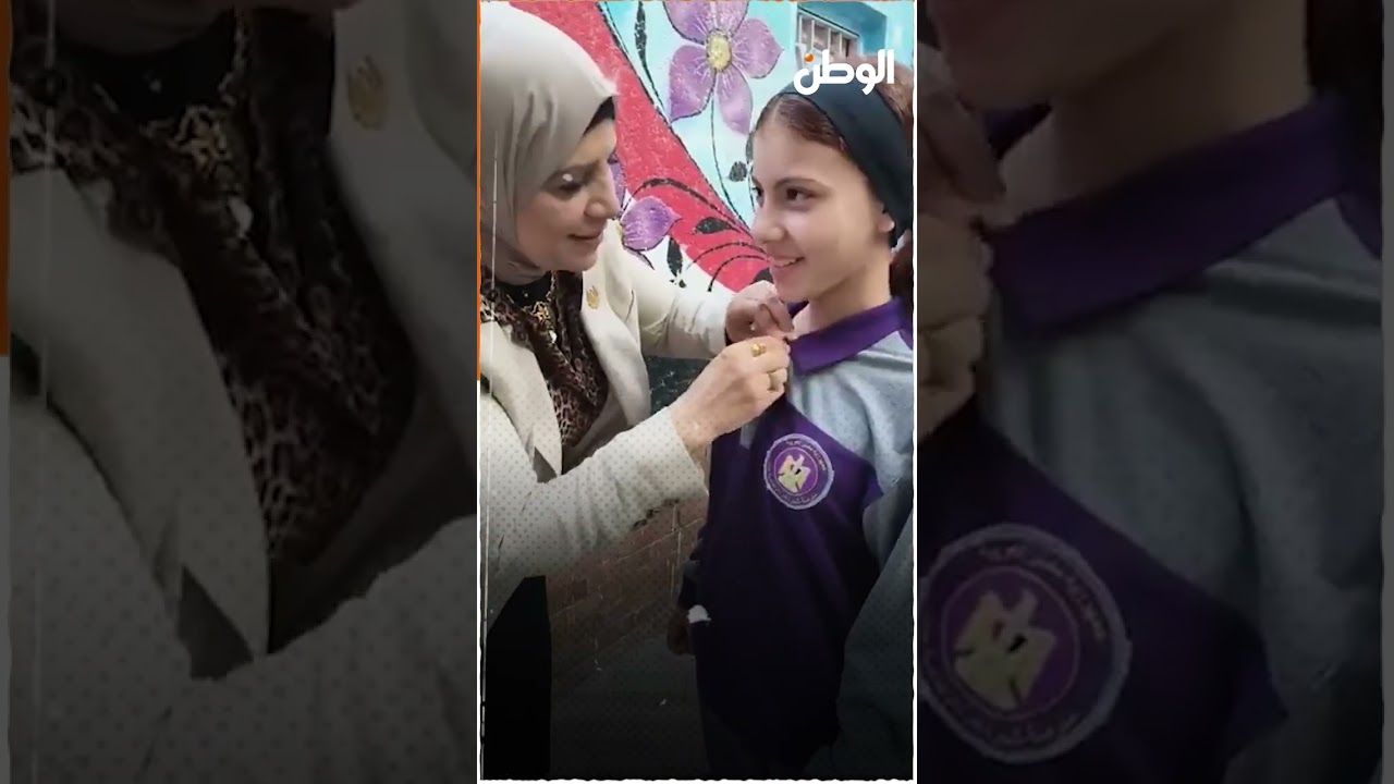 المديرة الحنينة رزق ..  تستقبل طالبات شجرة الدر بابتسامة كل صباح