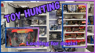Toy Hunting at Ross, Walmart and Target | Where is my cheap lightsaber?! #toyhunt #toys #collector