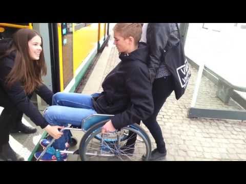 Video: Vad väger en vanlig rullstol?
