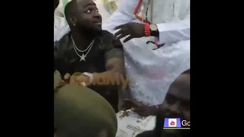 DAVIDO & CHIOMA VISIT OONI OF IFE IN HIS PALACE