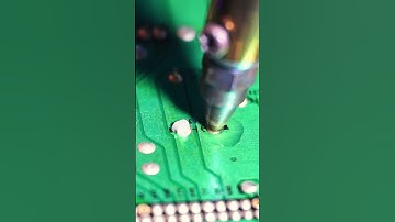 How to Remove Capacitors Without Damaging Your Board#electronics #short#smd #repair #shortsfeed #diy