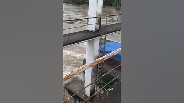 Sà Lan Tăng Tốc Chui Cống Nước Siết Quá Hấp Dẫn