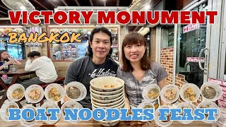 What to eat at Victory Monument? We show you the best Thai Street Food Boat Noodles here.