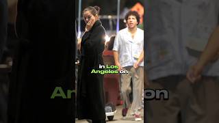 Download Lagu Selena Gomez gaat informeel uit eten met haar verloofde Benny Blanco in Los Angeles. MP3 Download Lagu Selena Gomez gaat informeel uit eten met haar verloofde Benny Blanco in Los Angeles. MP3