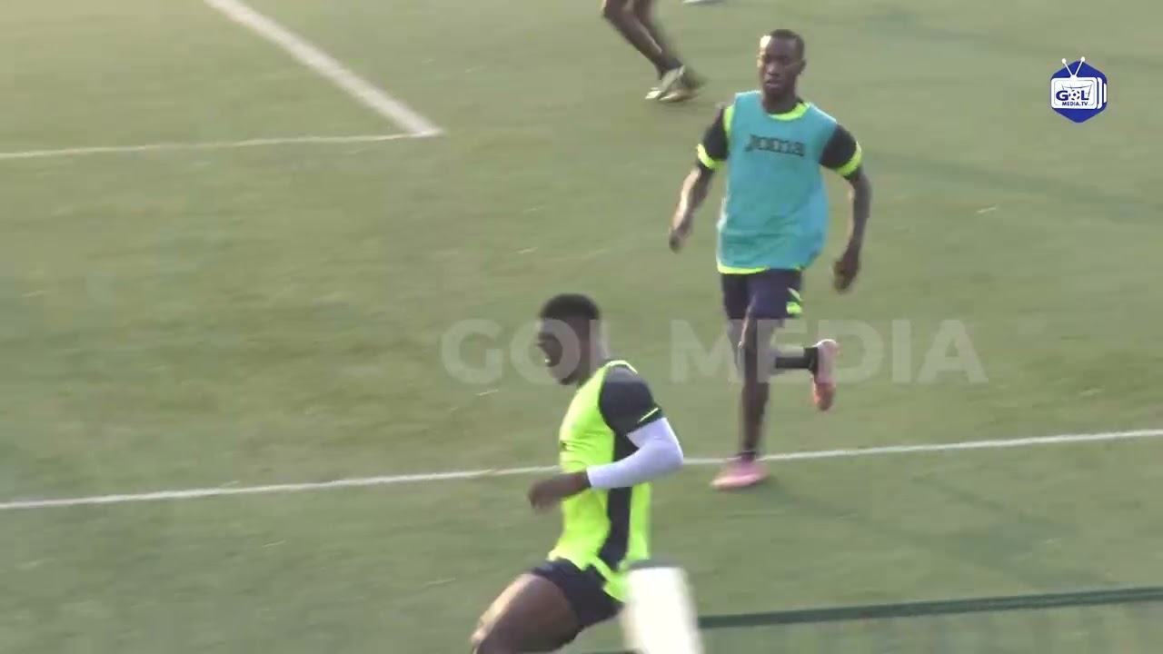 Sesión de entrenamiento de la Real Sociedad de Bata, prévio al partido contra Dvo. Mongo