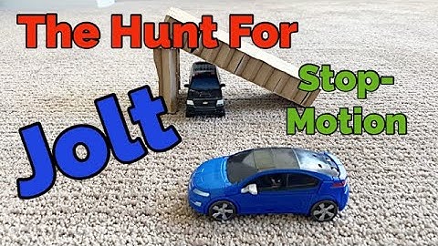 The Hunt For Jolt | Transformers Stop Motion Battle