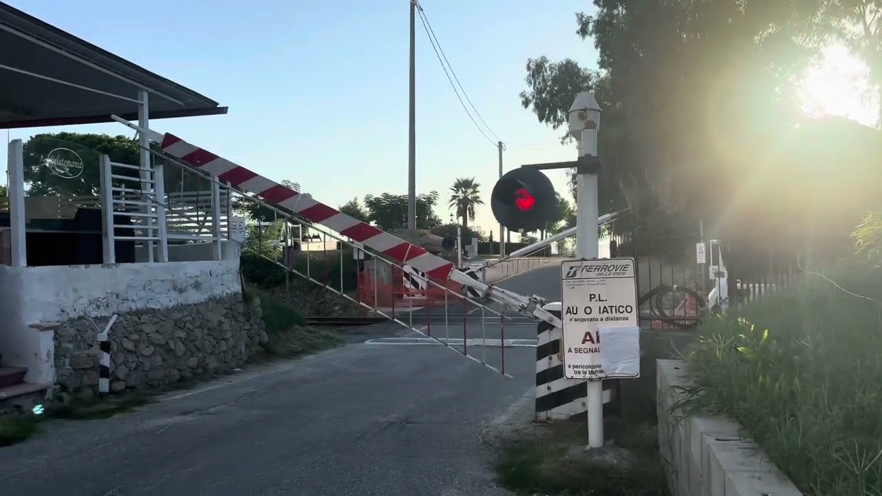 Passaggio a livello di Guardavalle Marina (CZ)
