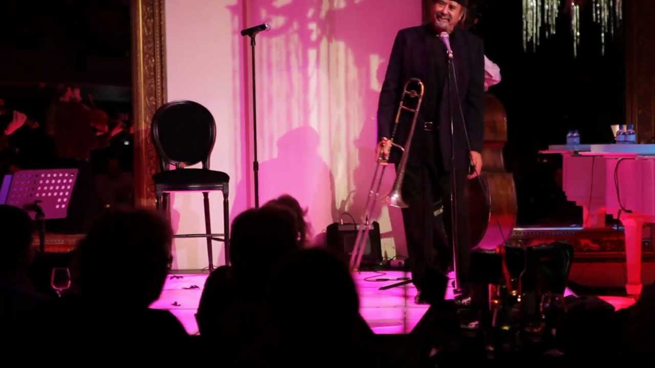 Guarda C'est magnifique French Jazz band filmed in Sydney 10/11and When you smile su YouTube Guarda C'est magnifique French Jazz band filmed in Sydney 10/11and When you smile su YouTube