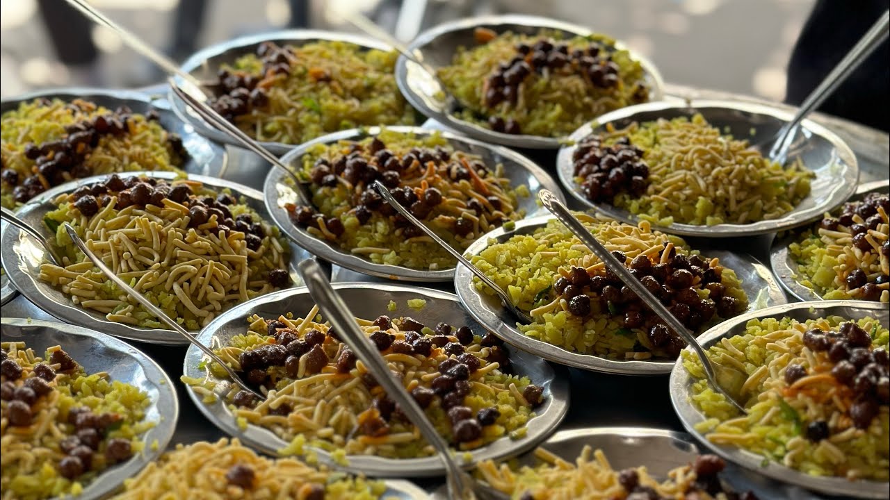 ફતેગંજ, વડોદરા ના ફેમસ માસી ના ચણા પૌંવા અને ઉસળ, વડોદરા