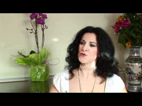 Angela Gheorghiu speaks about Adriana Lecouvreur.flv