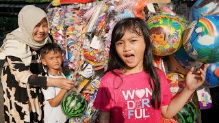 SALSA JADI PENJUAL MAINAN ANAK GEROBAKAN 🥳  | Salsa and Family