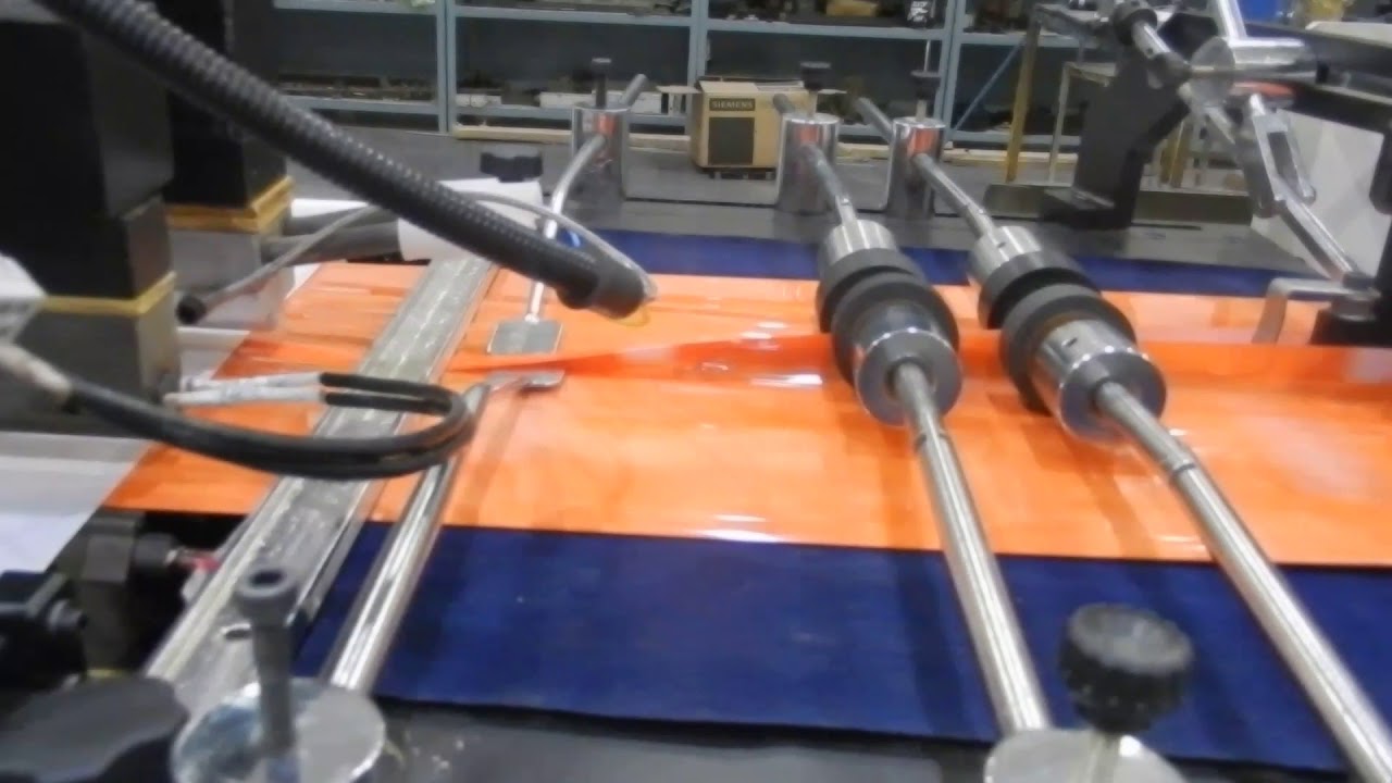 Rectangular Pouch Uflex Uflex SP 06 Center seal pouch with side gusset - YouTube