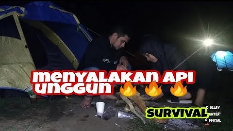camping malam hari bersama api unggun