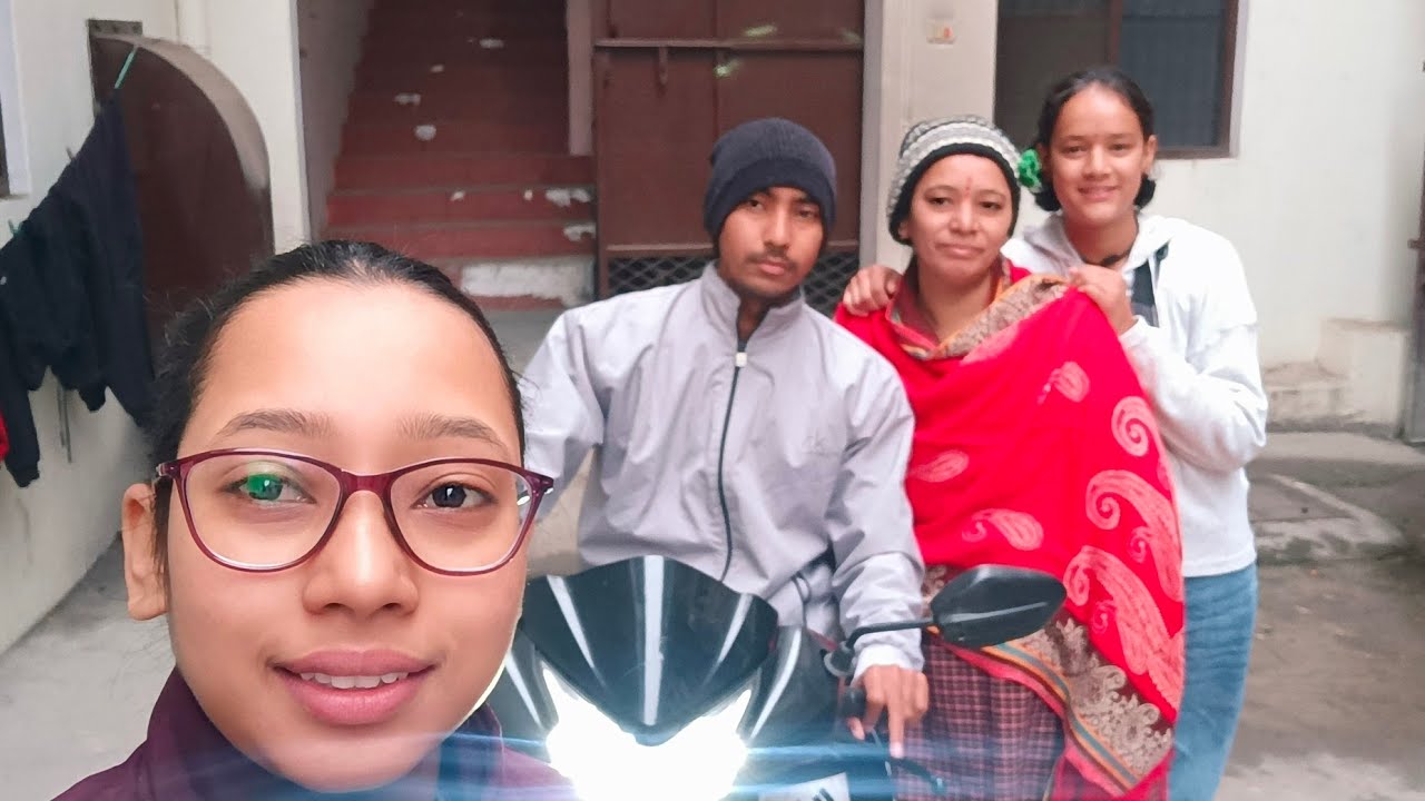 आज चले गई खुशी गाँव🥺