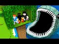 CONSTRUYE UNA CASA EN EL ÁRBOL PARA ESCAPAR AL BLOOP