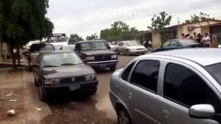 Embotellamiento frente ala escuela en Villa bonita