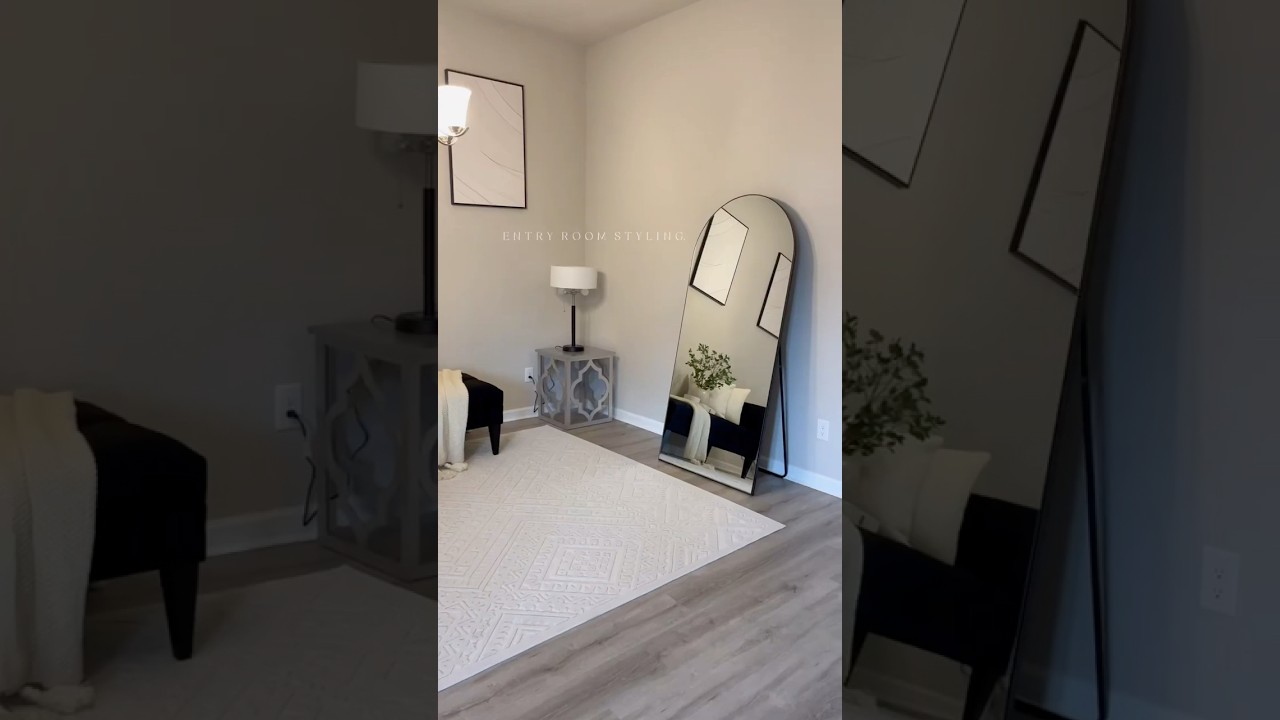 Every entry room needs to make a statement..🤍 
