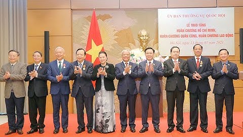 Trao Huân chương Hồ Chí Minh, Huân chương Quân công tặng lãnh đạo, nguyên lãnh đạo Quốc hội