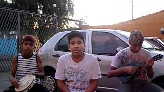 Turma do Predio Faz assim Sorriso Maroto