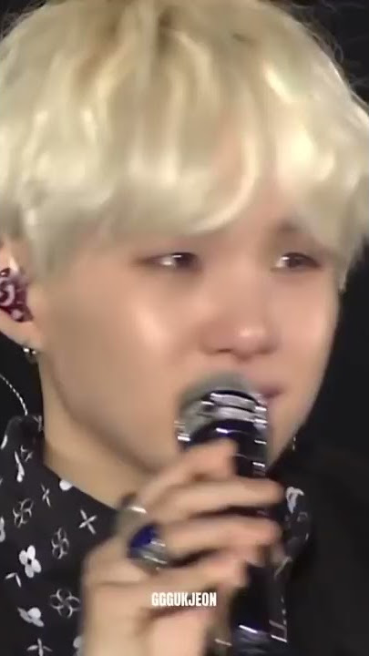It’s rare to see Yoongi cry but when it happens I can’t help my tears😭