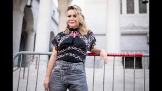 Alyssa Milano Best Bikini Looks Are A Feast For Your Eyeballs
