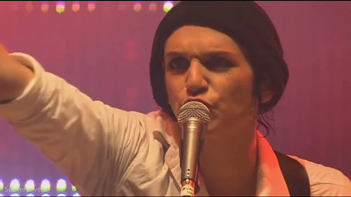 Brian Molko being political