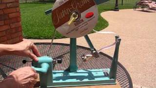Vintage Sasheen Bow-Maker at Work - YouTube