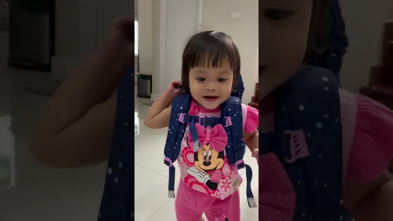 น้องเพชรน้องพลอยจะไปโรงเรียนแล้วนะคะ รอครูมารับไปโรงเรียน