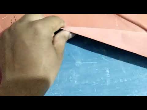 Video: Hoe om plastiekplate in die hardewarewinkel as 'n bednatmaakblad te gebruik