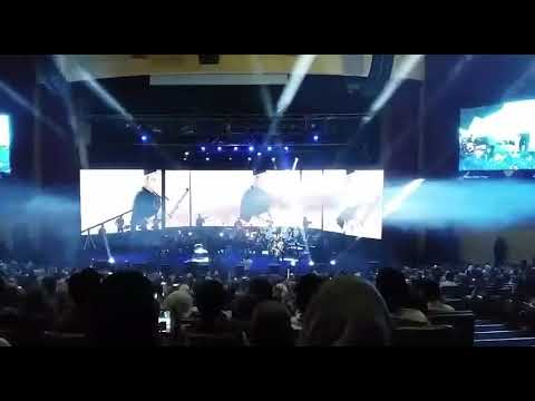 Ehsan Khajeh Amiri - Ghalbe Sa'ati ( Live ) - اجرای زنده قلب ساعتی احسان خواجه امیری