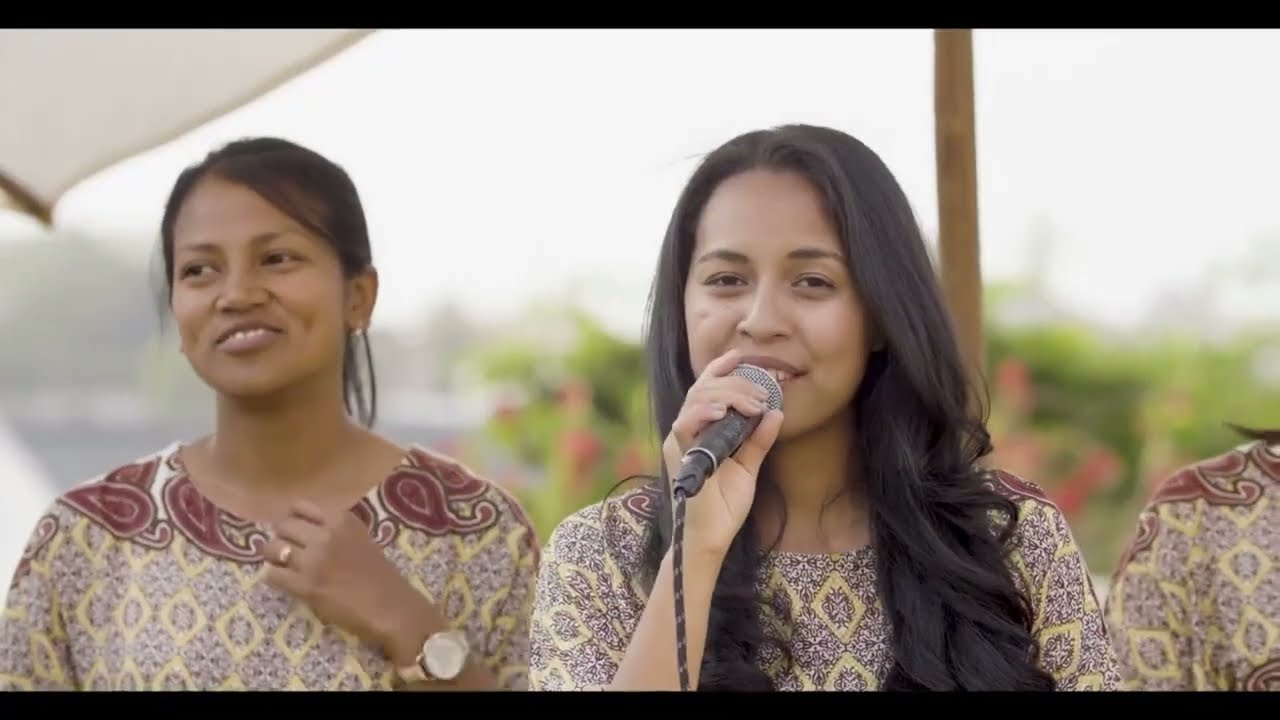 FA KRISTY NO ANTONY HIVELOMAKO - NDRIANA RAMAMONJY