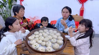 Mushroom and vegetable buns,fragrant,crispy and tender