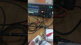 Square Wave with variable duty cycle ic electronics oscilloscope