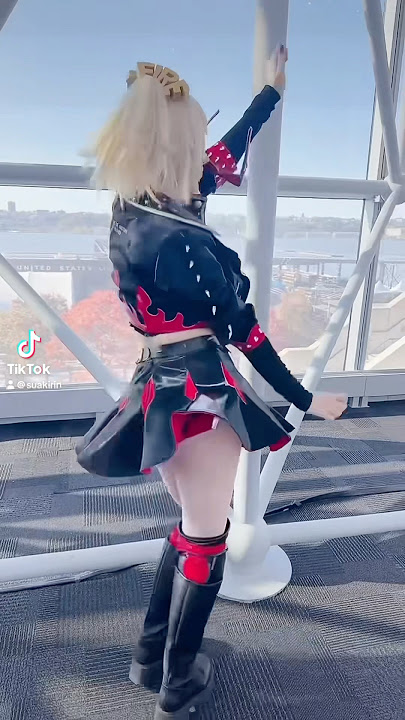 Nooo i dropped my glassess… silly meeee 😣..😗 #burnice #zzz #zzzero #cosplay #zenleszonezero