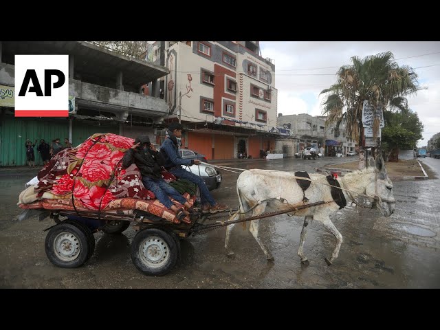 Thousands of Palestinians flee after Israel