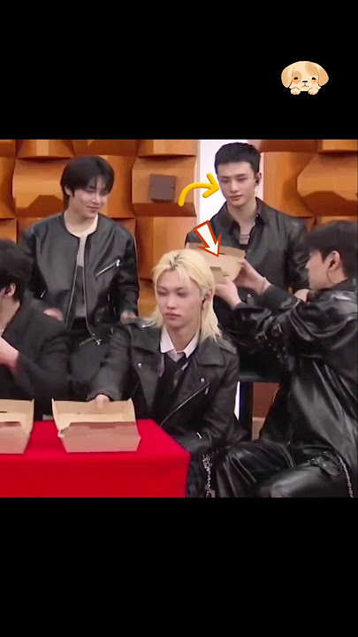 seungmin prefers to give food to jeongin than hyunjin 🤣 #seungmin #straykids