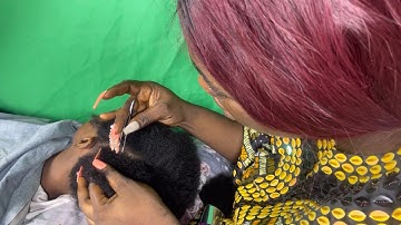 ASMR✨ATTENTIVE SCALP NITPICKING, SOFT WHISPER AND GUM CRACKING SOUND.